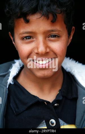 Porträt eines jungen beduinenmannes Stockfoto