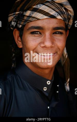 Porträt eines jungen beduinenmannes Stockfoto