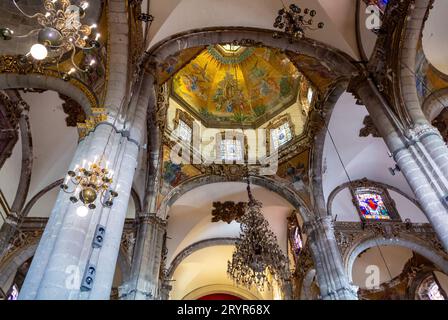 Mexiko-Stadt, CDMX, Mexiko, Basílica de Nuestra Señora de Guadalupe, Insigne y Nacional Basílica de Santa María de Guadalupe. Nur redaktionell. Stockfoto