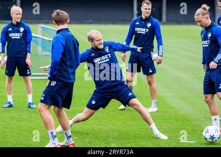 Kopenhagen, Dänemark. Oktober 2023. Nicolai Boilesen. FC Kopenhagen Zug in Frederiksberg, Montag, 2. Oktober 2023. Das Team trifft am Dienstag in der Champions League auf den FC Bayern München in einem Spiel, das im Kopenhagener Stadtteil Parken ausgetragen wurde. (Foto: Martin Sylvest/2023) Credit: Ritzau/Alamy Live News Stockfoto