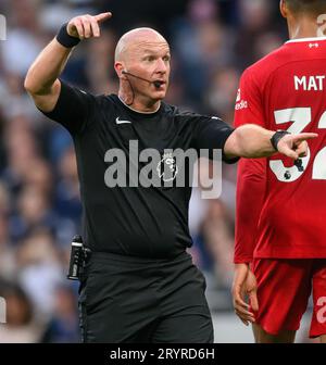 London, Großbritannien. 30. September 2023 - Tottenham Hotspur gegen Liverpool - Premier League - Tottenham Hotspur Stadium. Schiedsrichter Simon Hooper während des Spiels gegen Liverpool. Bildnachweis: Mark Pain / Alamy Live News Stockfoto