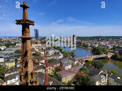 Blick auf den Main und die Europäische Zentralbank, Frankfurt am Main, Hessen, Deutschland, Europa Stockfoto