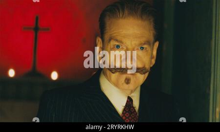 Ein SPUKFILM IN VENEDIG 2023 20th Century Studios mit Kenneth Branagh als Hercule Poirot Stockfoto