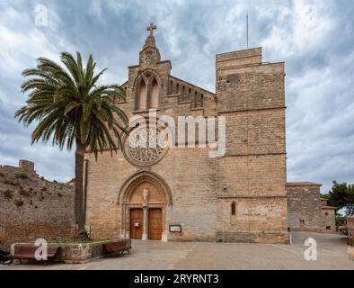 Kathedrale Sant Jaume in Alcudia, römisch-katholische Kirche, Alcudia. Balearen Spanien. Stockfoto