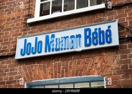 Jojo Maman Bebe Babykleidung Geschäfte Schild und Vorderseite in Gandy Street Exeter Stockfoto