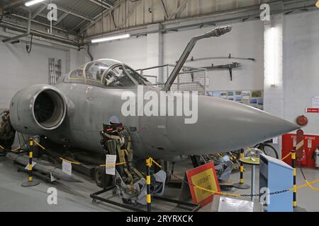 Blackburn Buccaneer Cockpit Sektion, RAF Manston History Museum, Manston, Ramsgate, Isle of Thanet, Kent, England, Großbritannien, Europa Stockfoto