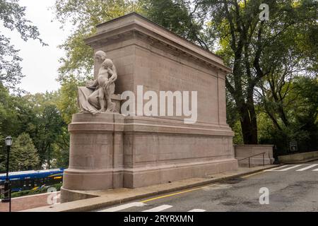 Feuerwehrdenkmal im Riverside Park am Riverside Drive auf der oberen Westseite von Manhattan NYC Stockfoto