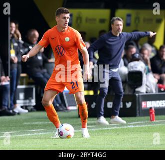 firo: 23.09.2023, Fußball, 1. Liga, 1. Bundesliga, Saison 2023/2024, BVB, Borussia Dortmund - VfL Wolfsburg 1:0 Joakim PEDERSEN, Wolfsburg, Einzelaktion Stockfoto