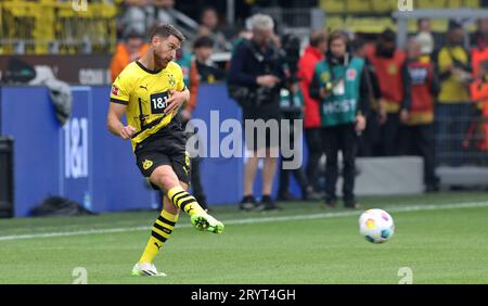 firo: 23.09.2023, Fußball, 1. Liga, 1. Bundesliga, Saison 2023/2024, BVB, Borussia Dortmund - VfL Wolfsburg 1:0 Salih OZCAN, BVB, Einzelaktion Stockfoto