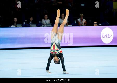 Antwerpen, Belgien. Oktober 2023. Jutta Verkest (BEL) auf Bodenübung während der 52. FIG. Kunstgymnastik-Weltmeisterschaft 2023 Qualifikationstag 3 im Sportpaleis in Antwerpen, Belgien. (Daniela Porcelli/SPP) Credit: SPP Sport Press Photo. Alamy Live News Stockfoto