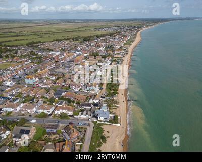 Luftaufnahme der Häuser am Strand von pevensey Bay in East Sussex Stockfoto