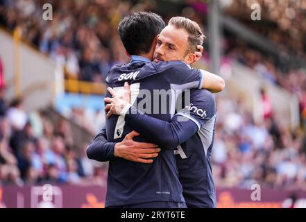 Son feiert Tttoenhams erstes Tor beim Premier League Game Burnley FC gegen Aston Villa im Turf Moor Stadium am 27. August 2023 Stockfoto