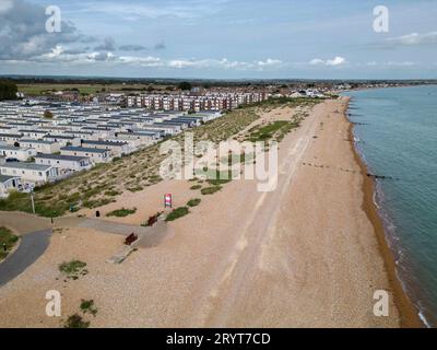 Luftaufnahme der Häuser am Strand von pevensey Bay in East Sussex Stockfoto