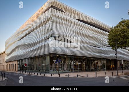 Museum Romanité oder Musée de la Romanité in Nimes Frankreich. Das Musée de la Romanité ist ein archäologisches Museum in der französischen Stadt Nîmes, das 2018 eröffnet wurde. Stockfoto