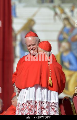 Vatikanstadt, Vatikan. September 2023 30. VATIKANSTADT, VATIKAN - SEPTEMBER 30: Papst Franziskus während des gewöhnlichen öffentlichen Konsistoriums für die Erschaffung des neuen Kardinals in St. Petersplatz am 30. September 2023 im Vatikan. Papst Franziskus hält ein Konsistorium für die Schaffung von 21 neuen Kardinälen, das Konsistorium fällt vor dem Beginn der Synode über Synodalität, die im Oktober stattfinden soll. Quelle: dpa/Alamy Live News Stockfoto