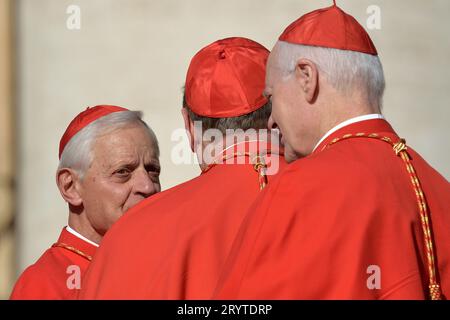 Vatikanstadt, Vatikan. September 2023 30. VATIKANSTADT, VATIKAN - SEPTEMBER 30: Papst Franziskus während des gewöhnlichen öffentlichen Konsistoriums für die Erschaffung des neuen Kardinals in St. Petersplatz am 30. September 2023 im Vatikan. Papst Franziskus hält ein Konsistorium für die Schaffung von 21 neuen Kardinälen, das Konsistorium fällt vor dem Beginn der Synode über Synodalität, die im Oktober stattfinden soll. Quelle: dpa/Alamy Live News Stockfoto