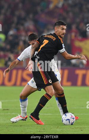 Rom, Latium. Oktober 2023. Lorenzo Pellegrini von AS Roma beim Spiel der Serie A zwischen Roma und Frosinone im Olympiastadion, Italien, 1. Oktober 2023. Quelle: massimo insabato/Alamy Live News Stockfoto