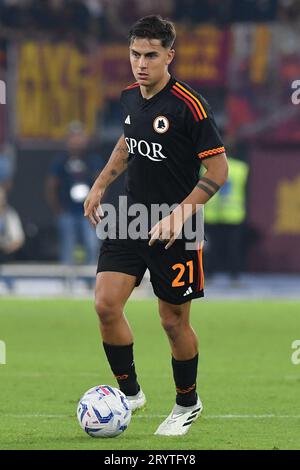 Rom, Latium. Oktober 2023. Paulo Dybala von AS Roma während des Spiels der Serie A zwischen Roma und Frosinone im Olympiastadion, Italien, 1. Oktober 2023. Quelle: massimo insabato/Alamy Live News Stockfoto