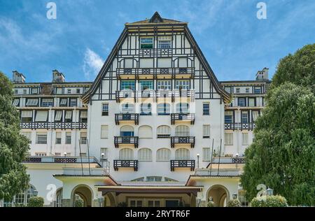 Petropolis, Brasilien - 7. Dezember 2019: Quitandinha Palace, ehemaliges Hotel und Kasino Stockfoto