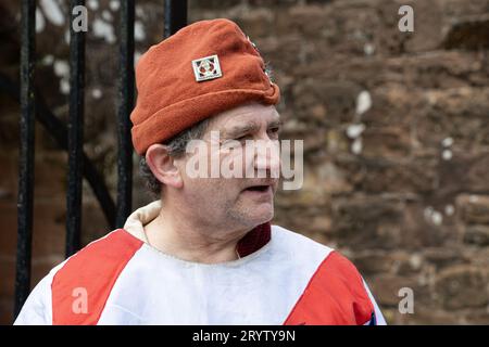 Kenilworth England 29. Juli 2023 das Ritterturnier der Burg Kenilworth trifft auf die Öffentlichkeit, wenn sie vor dem Turnier teilnehmen Stockfoto