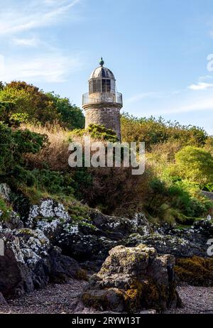 Oktober 1823-2023. Wunderschöner Herbstblick auf den 200 Jahre alten Leuchtturm Tayport Low (West Common, East Lighthouse) in Fife, Schottland Stockfoto