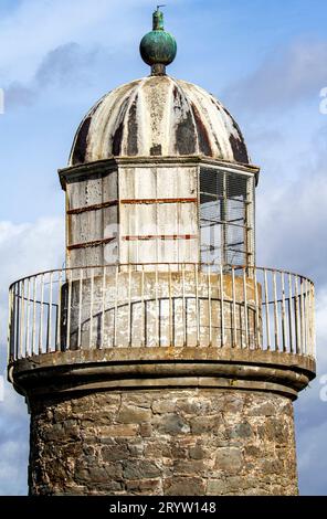 Oktober 1823-2023. Wunderschöner Herbstblick auf den 200 Jahre alten Leuchtturm Tayport Low (West Common, East Lighthouse) in Fife, Schottland Stockfoto