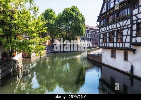 Blick auf den Kanal La petite france Stockfoto