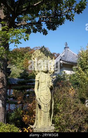 Die Statue der Göttin Benzaiten (Sáswati) am Toganji-Tempel. Nagoya. Japan Stockfoto