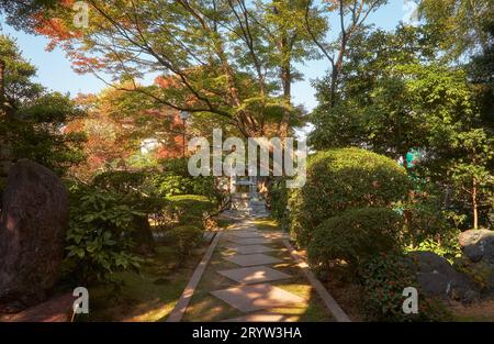 Der Pass zum Gebäude am Toganji-Tempel. Nagoya. Japan Stockfoto