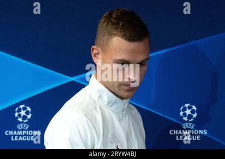 Kopenhagen, Dänemark. Oktober 2023. Fußball, Pressekonferenz FC Bayern München vor dem Champions-League-Spiel FC Kopenhagen - Bayern München im Parken-Stadion. Joshua Kimmich von München auf dem Podium. Quelle: Sven Hoppe/dpa/Alamy Live News Stockfoto