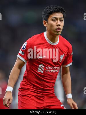 London, Großbritannien. 30. September 2023 - Tottenham Hotspur gegen Liverpool - Premier League - Tottenham Hotspur Stadium. Liverpool's Wataru Endo während des Spiels gegen Tottenham. Bildnachweis: Mark Pain / Alamy Live News Stockfoto