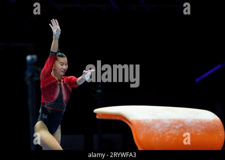 Antwerpen, Belgien. Oktober 2023. Anny Wu (SUI) auf dem Tresor während der 52. FIG. Kunstgymnastik-Weltmeisterschaft 2023 Qualifikationstag 3 im Sportpaleis in Antwerpen, Belgien. (Daniela Porcelli/SPP) Credit: SPP Sport Press Photo. Alamy Live News Stockfoto