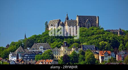 Das Landgrafenschloss oberhalb der Altstadt in Marburg an der Lahn, Hessen, Deutschland, Europa Stockfoto