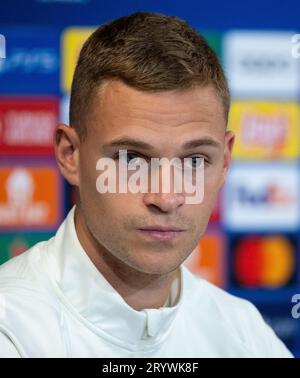 Kopenhagen, Dänemark. Oktober 2023. Fußball, Pressekonferenz FC Bayern München vor dem Champions-League-Spiel FC Kopenhagen - Bayern München im Parken Stadion. Joshua Kimmich von München auf dem Podium. Quelle: Sven Hoppe/dpa/Alamy Live News Stockfoto