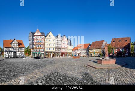 Neu Anspach, Deutschland - 2. Oktober 2015: Marktplatz im Hessenpark in Neu Anspach. Seit 1974 wurden mehr als 100 gefährdete Gebäude wieder errichtet Stockfoto