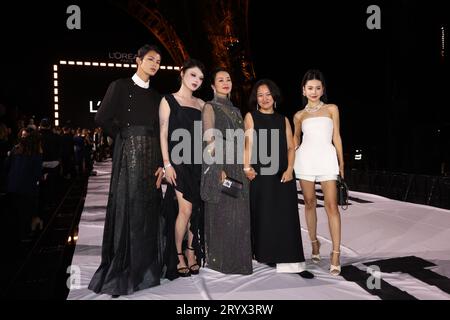 Paris, Frankreich. Oktober 2023. Gäste besuchen das Le Défilé L'Oréal Paris - Walk Your Worth während der Pariser Fashion Week Ready to Wear Frühjahr/Sommer 2024 am 1. Oktober 2023 in Paris, Frankreich. (Foto: Lyvans Boolaky/ÙPtertainment/SIPA USA) Credit: SIPA USA/Alamy Live News Stockfoto