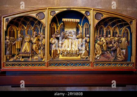 Zentraltafel des Elisabethaltars, Elisabethkirche, Marburg an der Lahn, Hessen, Deutschland, Europa Stockfoto