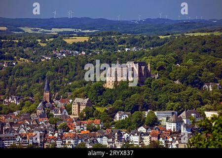 Erhöhter Blick auf die Landgrafenburg und die Altstadt, Marburg, Hessen, Deutschland, Europa Stockfoto