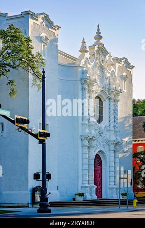 Die Government Street United Methodist Church ist am 30. September 2023 in Mobile, Alabama, abgebildet. Die Kirche wurde 1890 erbaut. Stockfoto