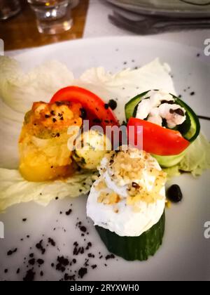 Traditionelle Zucht mit Fleisch (pastramalija) Vinica, Mazedonien Stockfoto