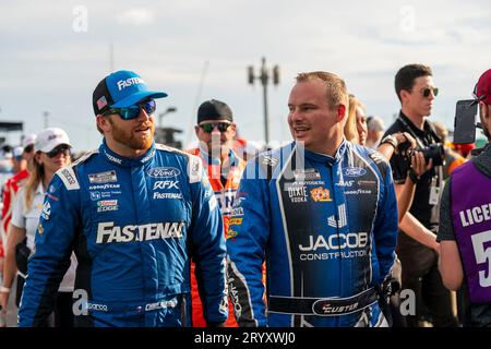 NASCAR Cup Series 2023: Quaker State 400 bei Walmart erhältlich Stockfoto