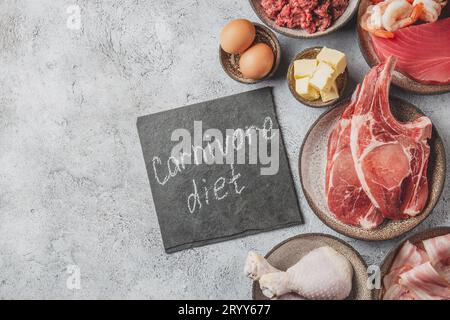 Auswahl Essen für CARNIVORE ERNÄHRUNG. Meeresfrüchte, Fleisch, mb und Fett. Null Kohlenhydrate Diät Konzept Stockfoto