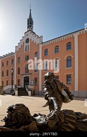 Dornröschen Skulptur von Karin Bohrmann-Roth vor dem Rathaus, Hofgeismar, Deutschland Stockfoto