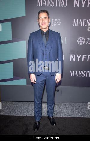 New York, New York, USA. Oktober 2023. (NEU) 61. New York Film Festival - "Maestro". 2. Oktober 2023, New York, New York, USA: Josh Singer besucht den roten Teppich für Maestro während des 61. New York Film Festivals in der David Geffen Hall am 2. Oktober 2023 in New York City. (Foto: M10s/TheNews2) (Foto: M10s/Thenews2/Zumapress) (Bild: © Ron Adar/TheNEWS2 Via ZUMA Press Wire) NUR ZUR REDAKTIONELLEN VERWENDUNG! Nicht für kommerzielle ZWECKE! Stockfoto