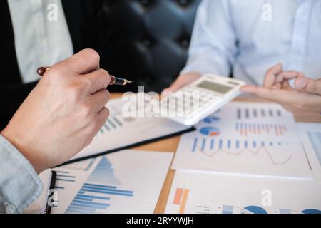 Geschäft Leute treffen Design Ideen professioneller Investor neue Start-up Projekt arbeiten. Konzept.Business Planung im Büro Stockfoto