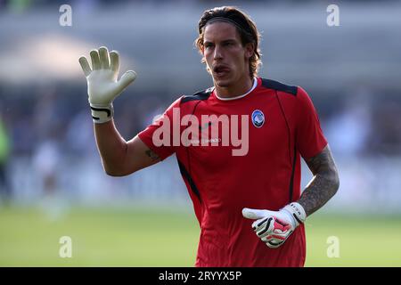 Marco Carnesecchi von Atalanta BC sieht beim Fußball-Spiel der Serie A zwischen Atalanta BC und Juventus FC am 1. Oktober 2023 im Gewiss-Stadion in Bergamo, Italien, zu. Stockfoto