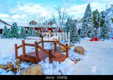 Weihnachten in da Lat, Vietnam. Die Landschaft außerhalb der Stadt begrüßt eine friedliche Weihnachtszeit in jedem Haus. Stockfoto