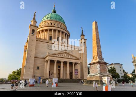 Nikolaikirche, Außenansicht bei Nachmittagssonne, Potsdam, Deutschland Stockfoto