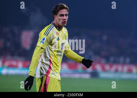 Italien. Dezember 2024. Kenan Yildiz von Juventus FC sieht sich während des Fußballspiels der Serie A 2024/25 zwischen AC Monza und Juventus FC im U-Power Stadion an. Credit: dpa/Alamy Live News Stockfoto