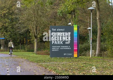 Utrecht, Niederlande 26. Oktober 2024. Schild Utrecht Science Park. Abgesehen von den juristischen, geisteswissenschaftlichen und universitären Fakultäten Utrecht, consi Stockfoto